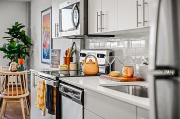 Riverfront everett apartments | everett, wa